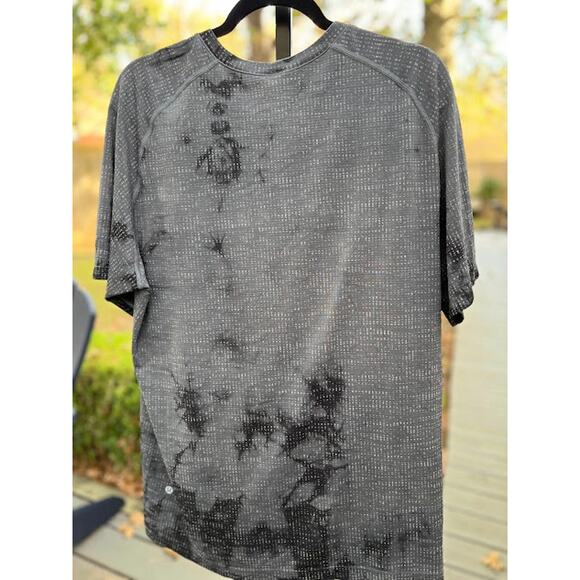 lululemon athletica Other - LULULEMON Metal Vent Tech Short Sleeve Tee T-Shirt Gray Black Tie Dye Men's XL